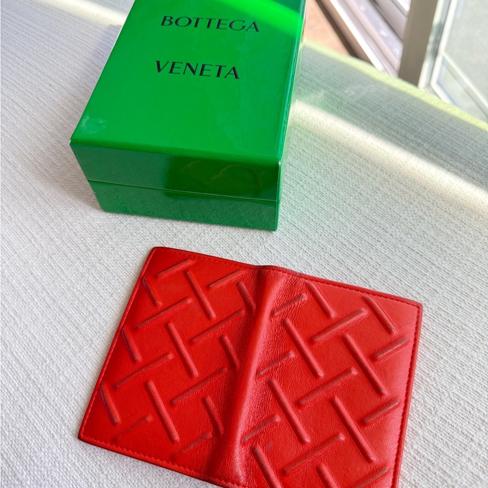 Bottega Veneta Red Leather Key Holder